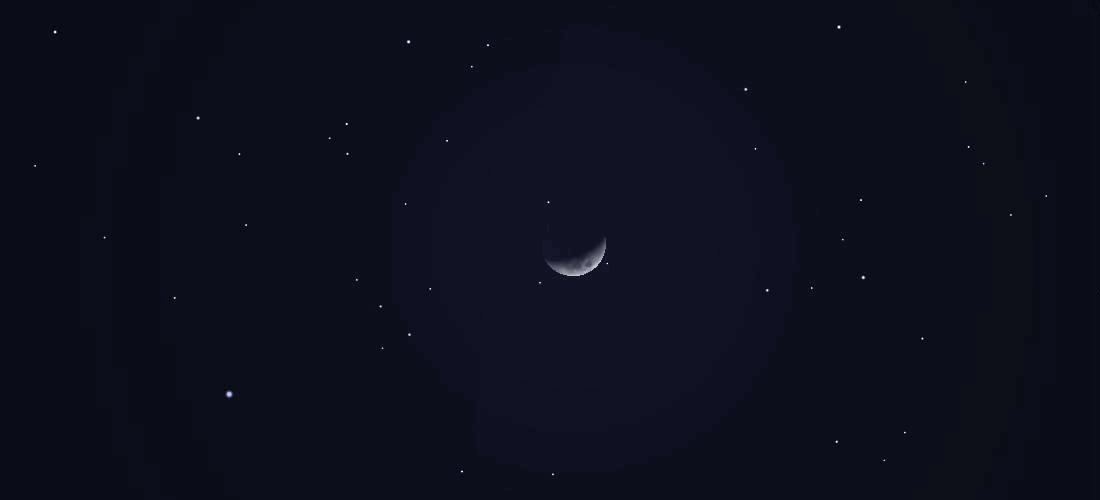 Reconstitution de lumières avec traînées passant devant la lune et les étoiles